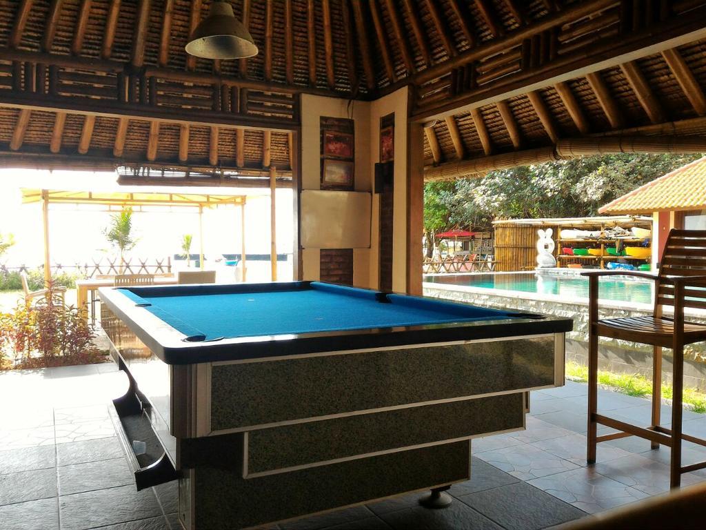 Jepara Marina Beach Bungalows Exterior photo